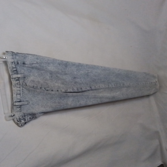 What's Next Whitewash straight leg jeans - Picture 2 of 11